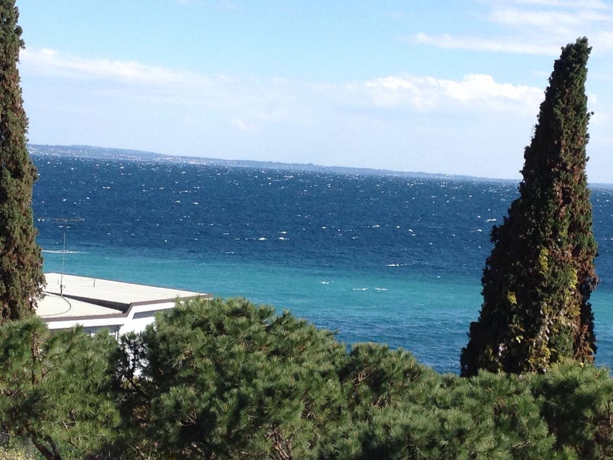 B&B Agora' Gardone Riviera Eksteriør billede